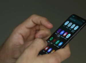 uso_de_smartphone_e_celular050720211243.jpg
